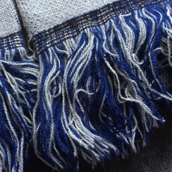 Colts Knit Scarf - Picture 7 of 8